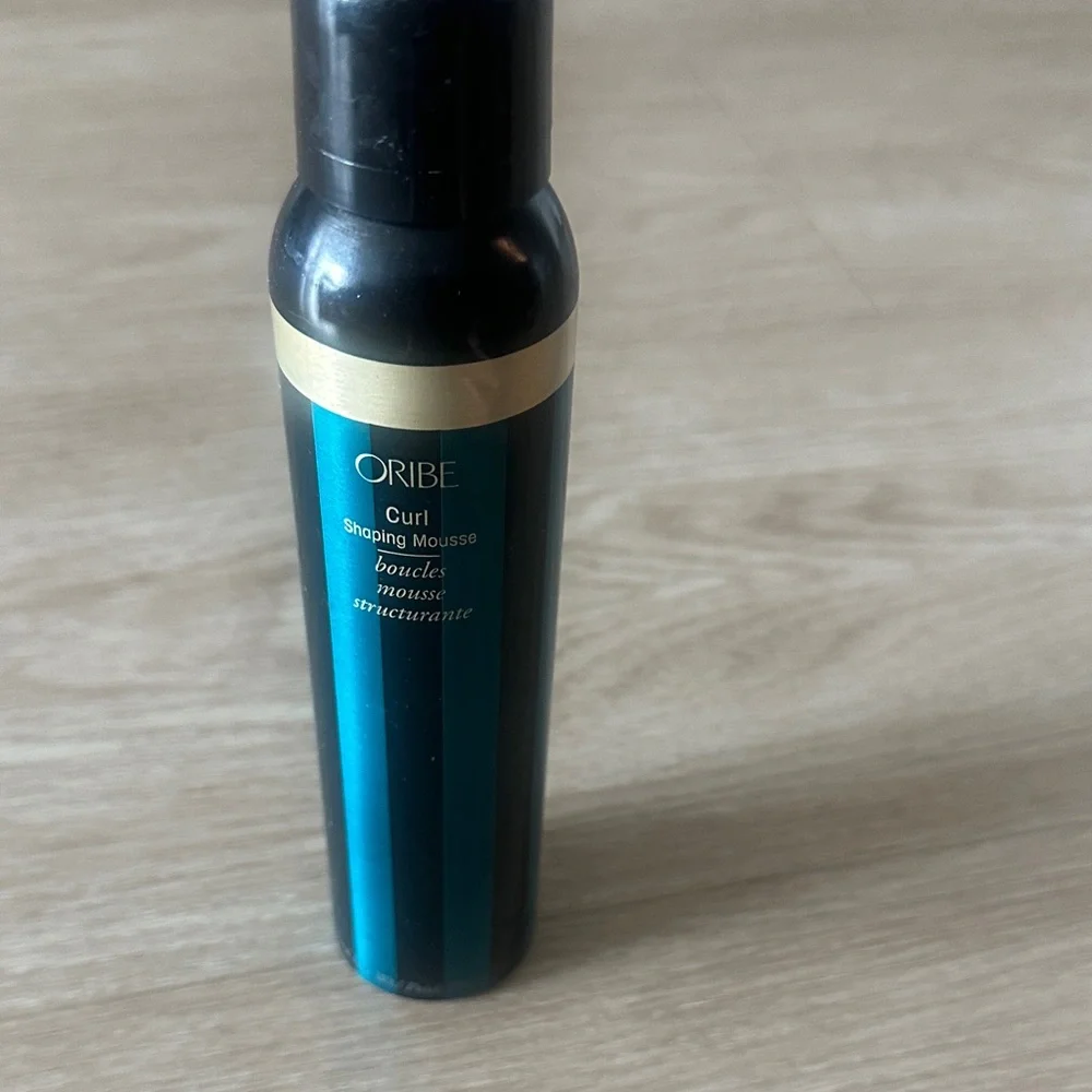 Oribe Curl Shaping Mousse - Picture 2 of 3